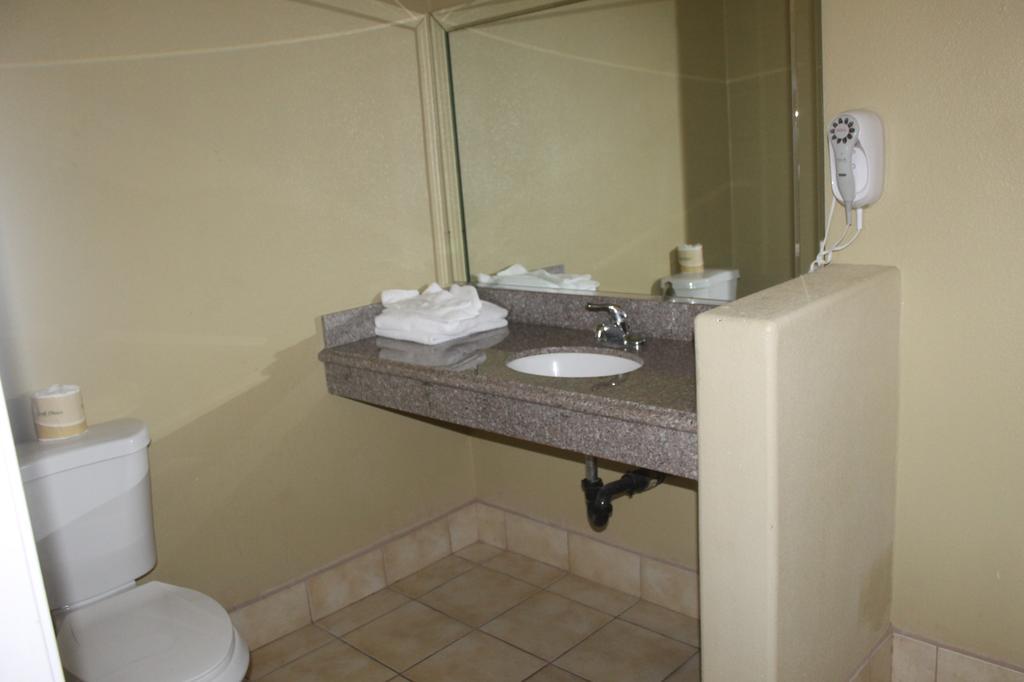 El Rancho Inn Hawthorne Habitación foto